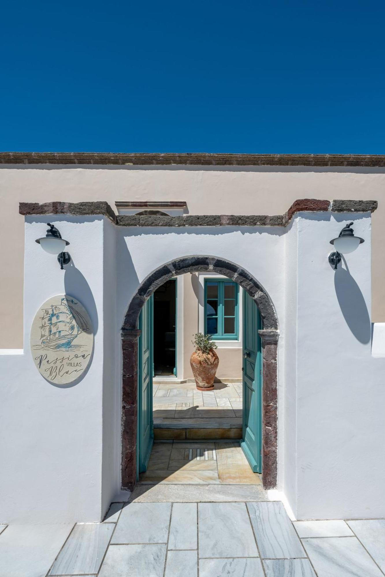 Passion Blue Villas Oía Exterior foto